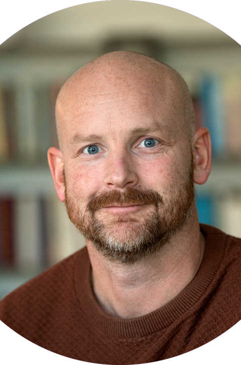 en person med skjegg en person med skjegg